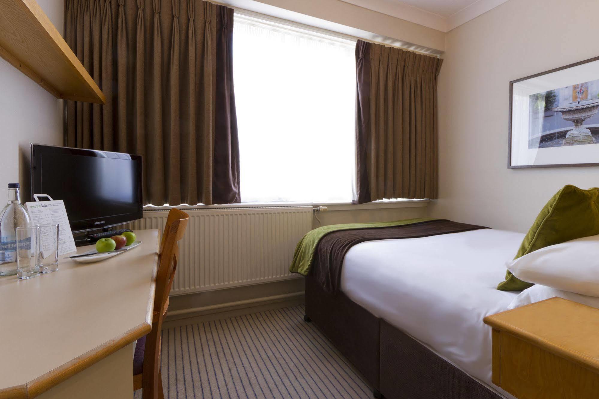 Hotel Harben House à Newport Pagnell Extérieur photo